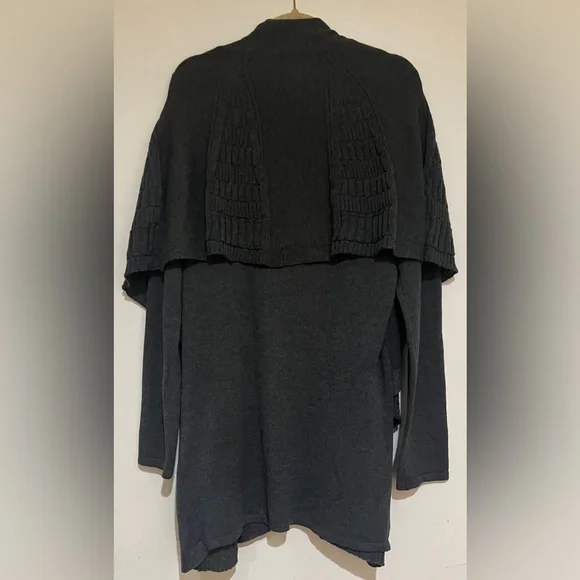 Women’s Neiman Marcus Charcoal Cardigan Sweater - Picture 2 of 5